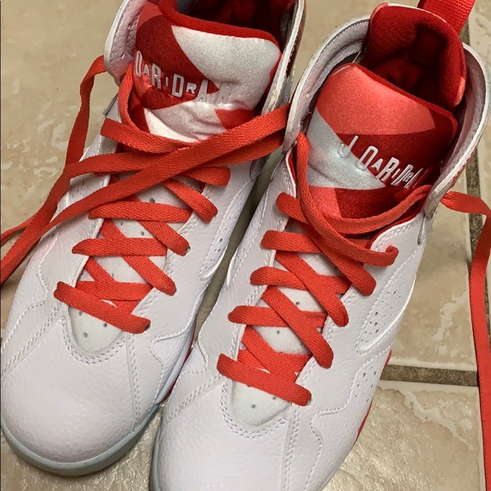 New woman’s Jordan’s that just drop